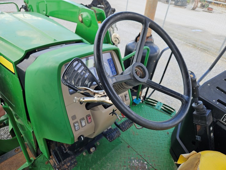 2017-john-deere-6120m-image-12