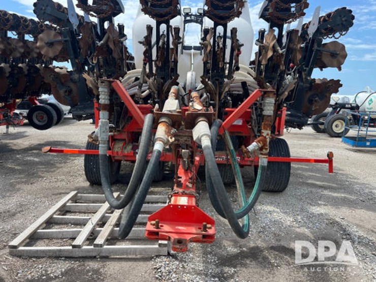 2017-kuhn-gladiator-1205-strip-till-bar-(jn2500)-image-28