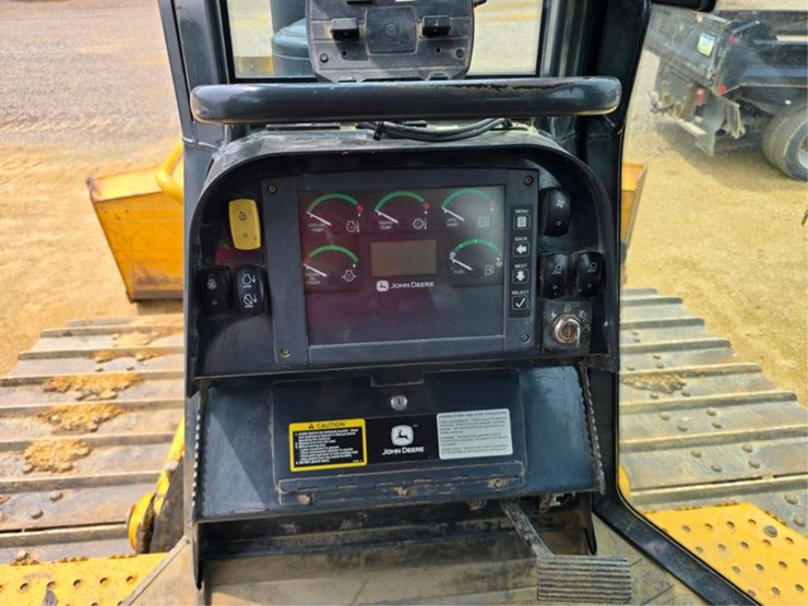 deere-750j-lgp-image-35