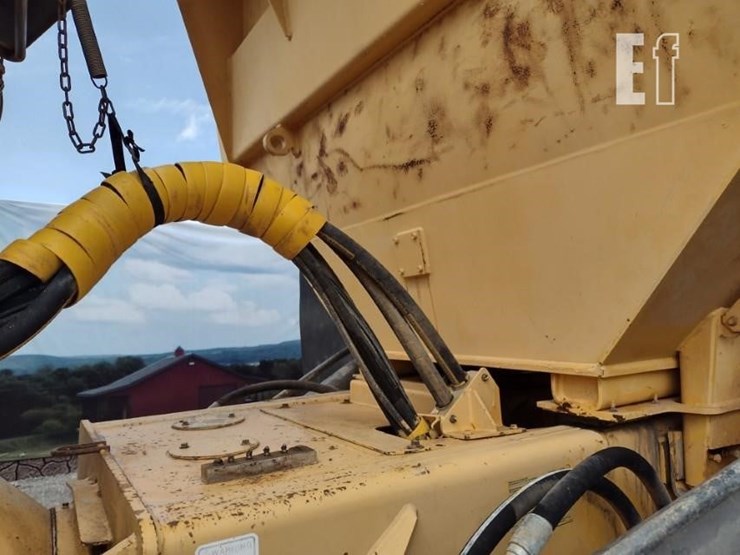 2003-volvo-a40d-image-25