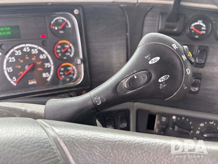 2006-freightliner-columbia-truck-(gp11008,-unit-414)-image-65