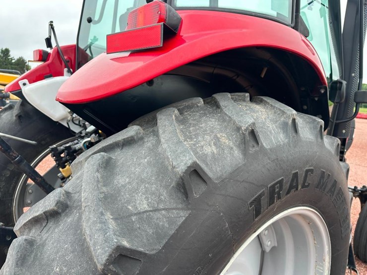 2015-case-ih-farmall-125a-image-7