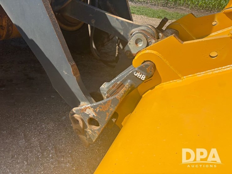 2015-deere-624k-image-42