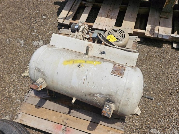 #2575-•-horizontal-air-compressor-image-7