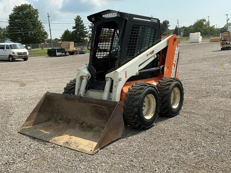 #1151-•-scat-trak-skid-loader-image-1