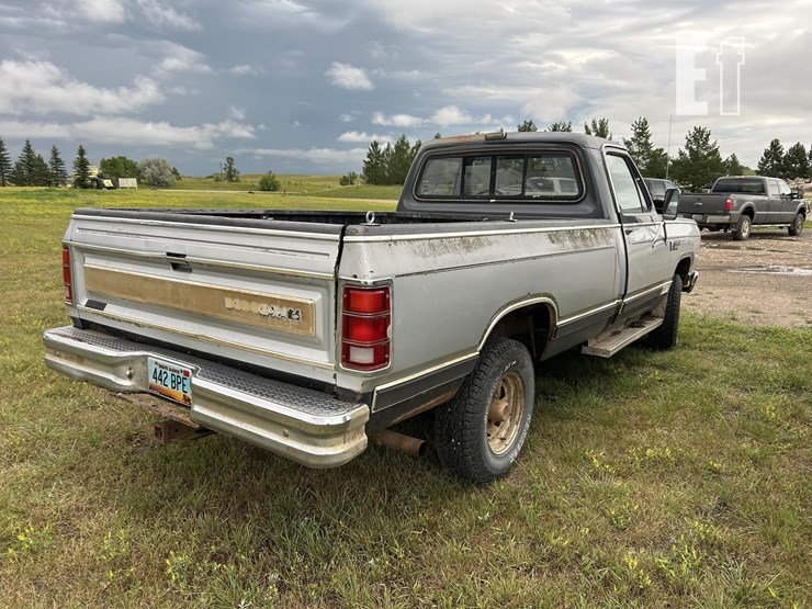 1987-dodge-150-image-2