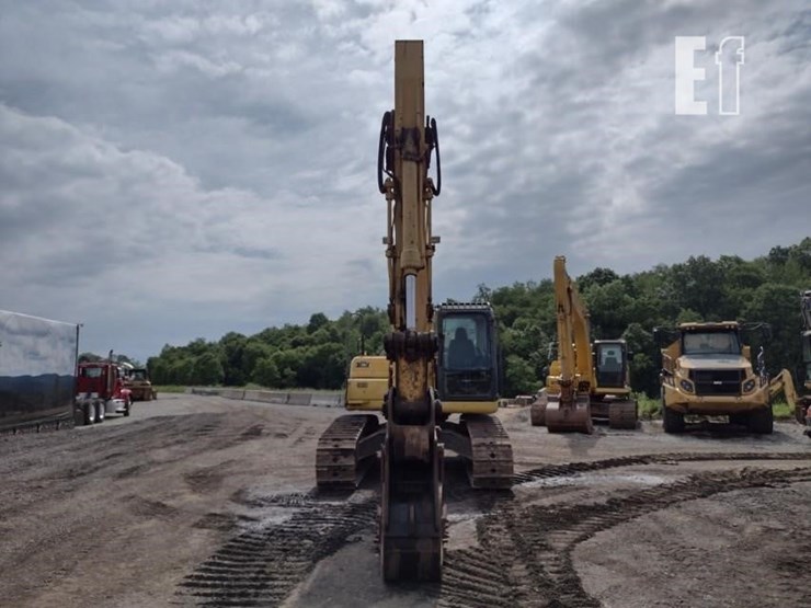 2011-kobelco-sk210-image-2