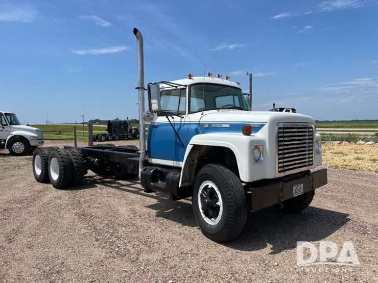 1976-international-loadstar-image-5