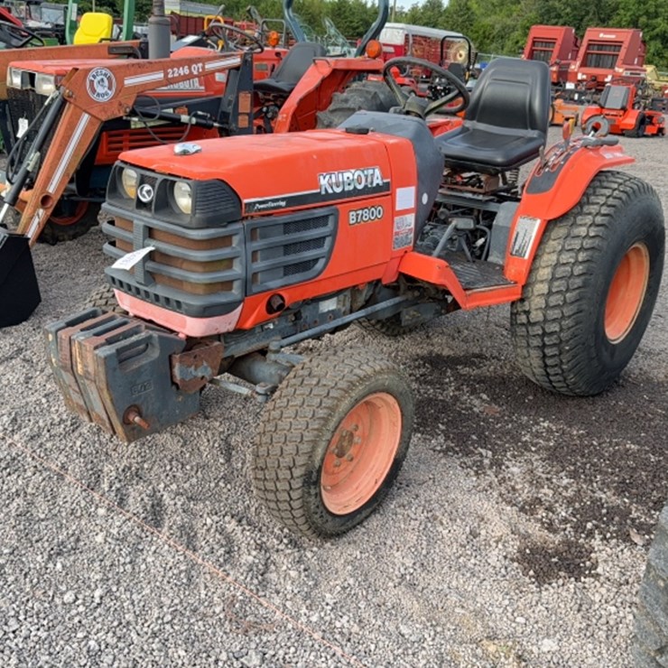KUBOTA B7800
