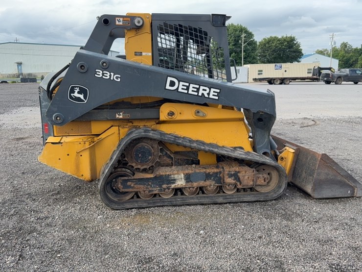 deere-331g-image-5