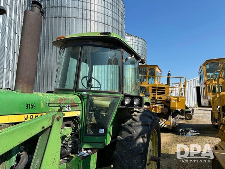 john-deere-4430-image-22