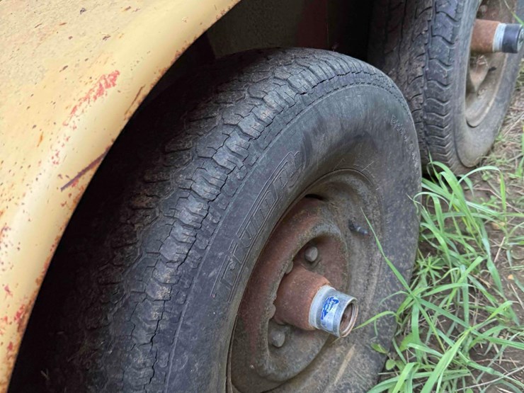 6ft-x-17ft-bumper-hitch-livestock-trailer-image-8