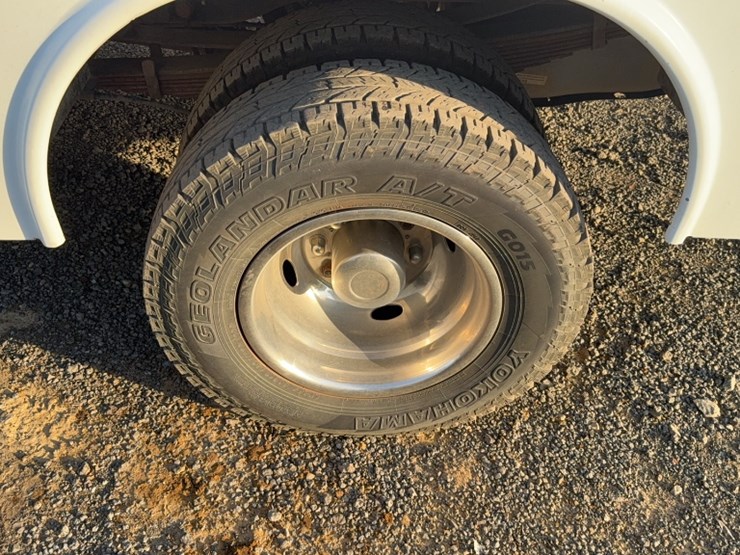2013-ford-f350-image-19