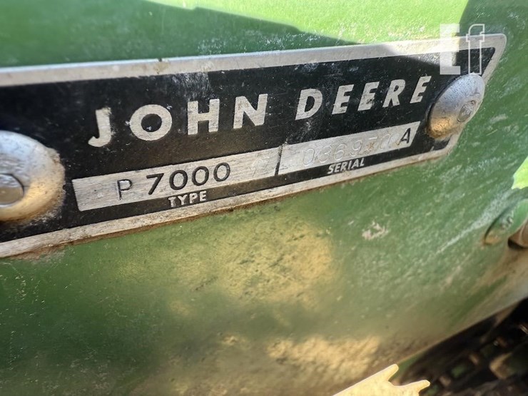 john-deere-7000-image-9