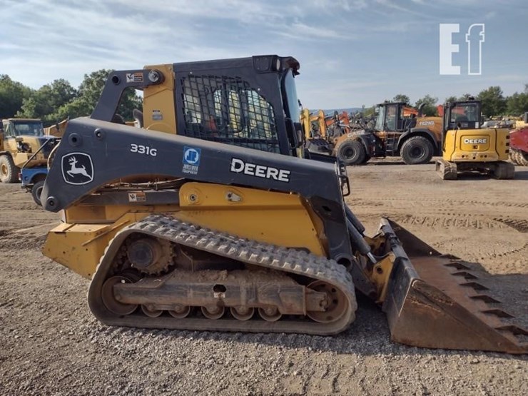 2021-deere-331g-image-3