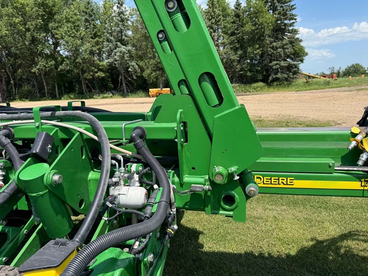 2014-john-deere-1770nt-image-56