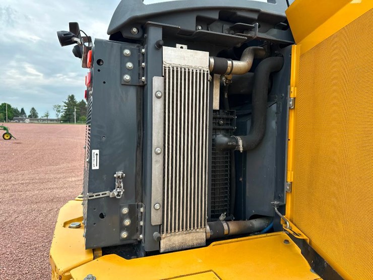 2018-deere-524kii-image-26
