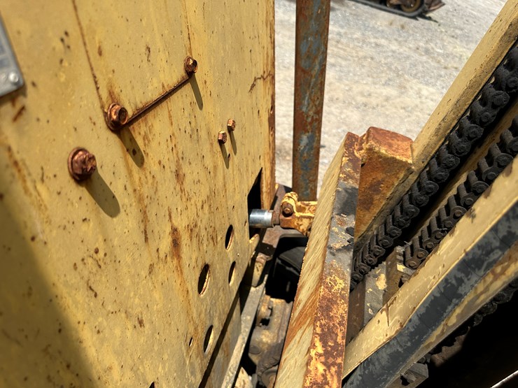 caterpillar-t50c-image-32