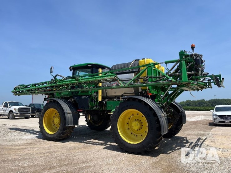 2020-john-deere-r4045-image-21