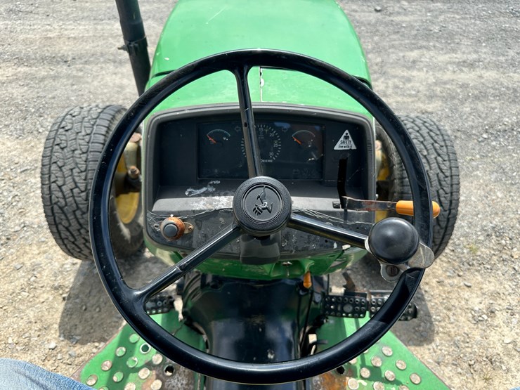 2005-john-deere-5205-image-47