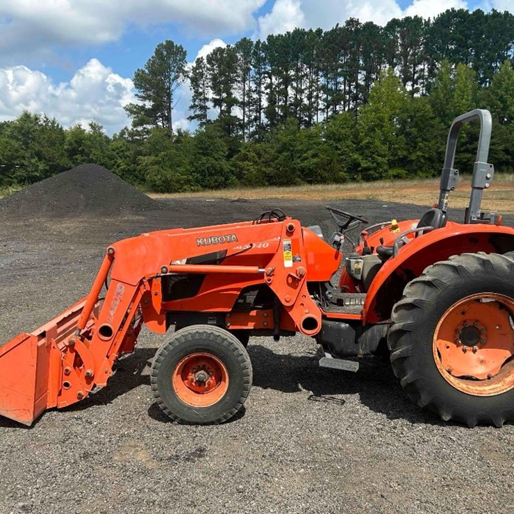 2007 KUBOTA M5040F