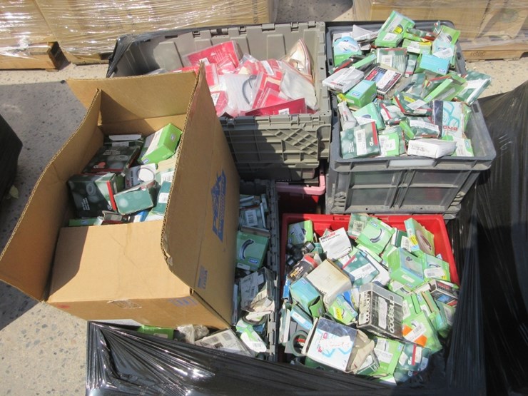 (2)-pallets-of-misc-automotive-parts-&-items,-image-6