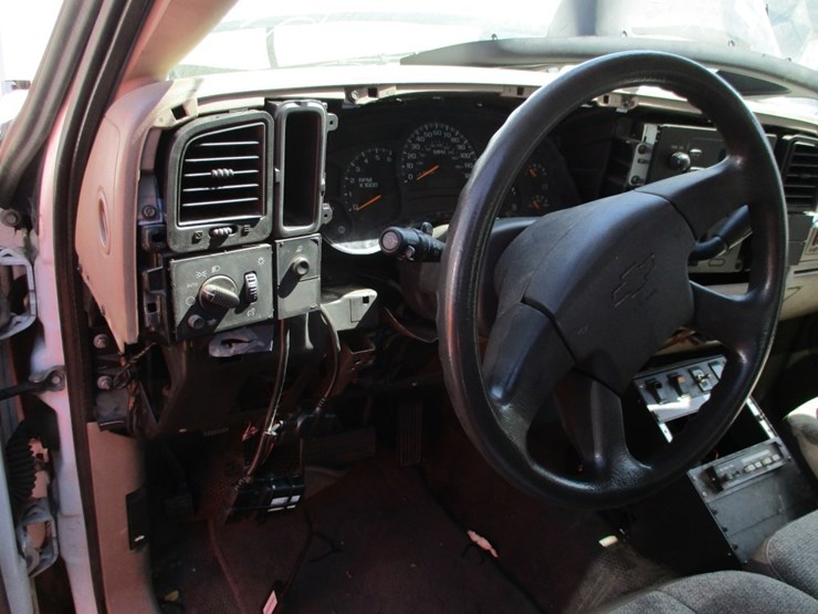 2005-chevrolet-2500-image-10