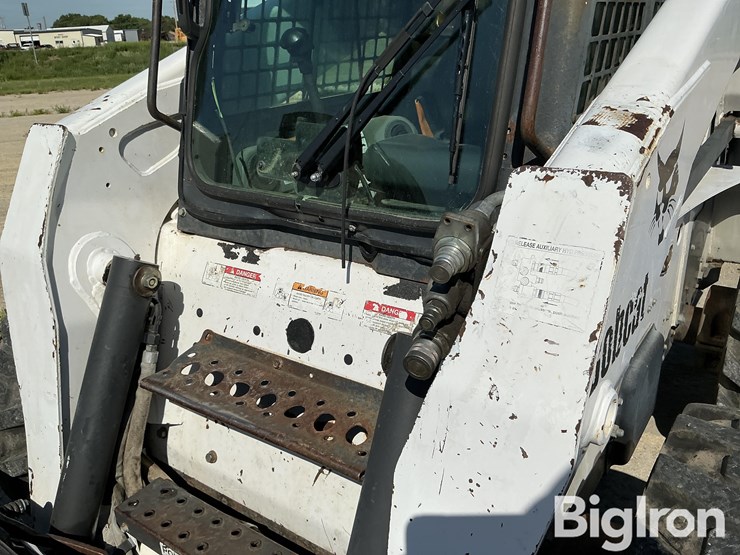 2002-bobcat-s250-image-16