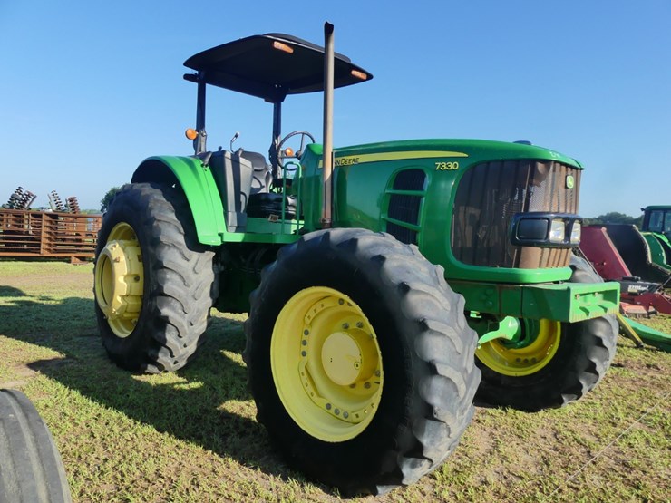 john-deere-7330-image-1