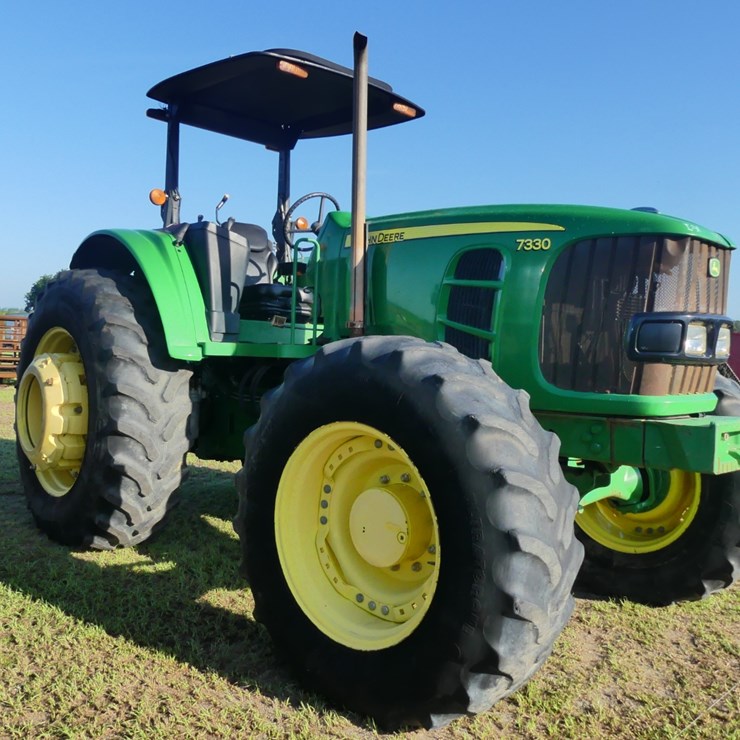JOHN DEERE 7330