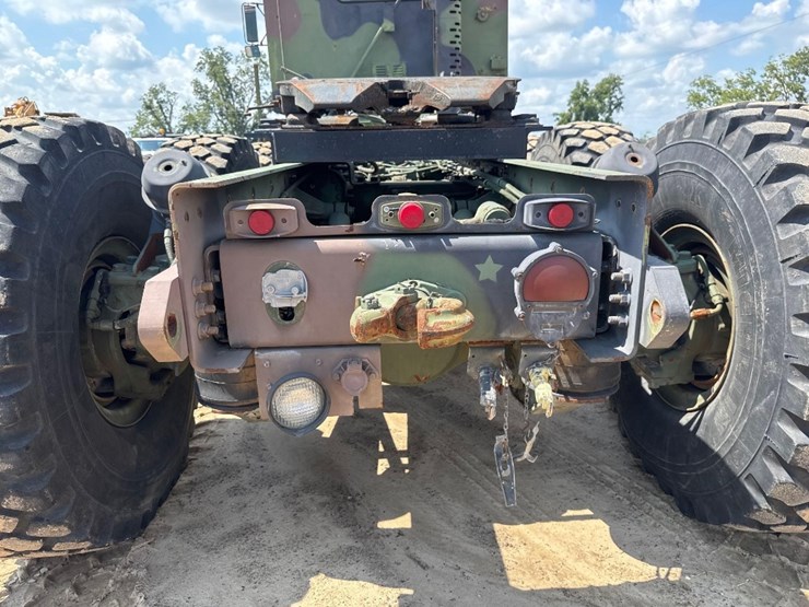 2000-oshkosh-m1070-image-17