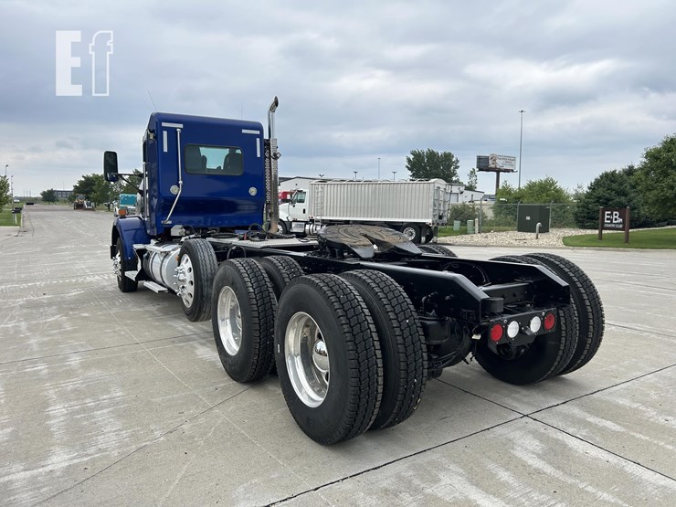 2019-kenworth-t800-image-3