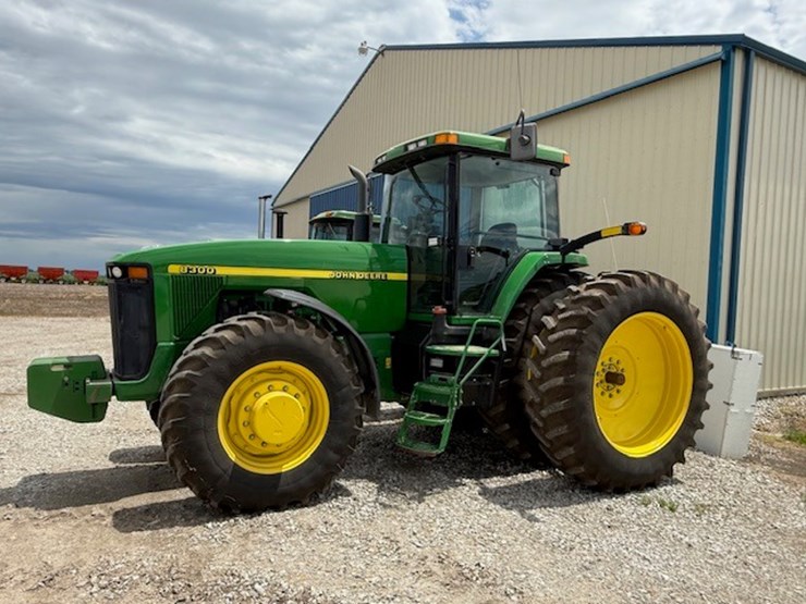 john-deere-8300-image-3
