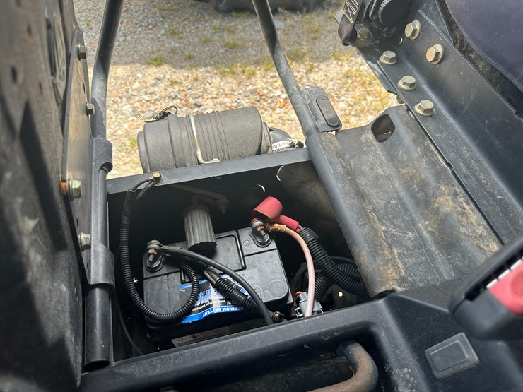 john-deere-gator-image-40