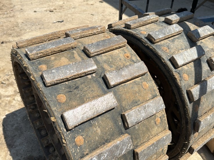 2019-deere-330g-image-51