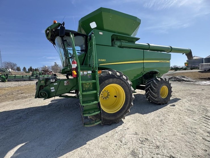 2015-john-deere-s680-image-1