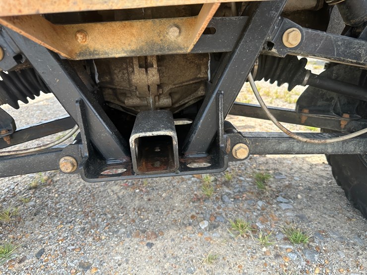 john-deere-gator-image-12
