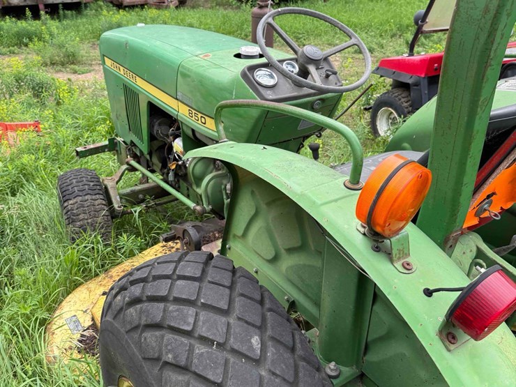 john-deere-850-image-35
