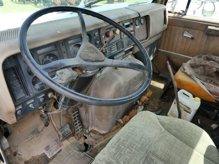 1986-international-s2500-image-11