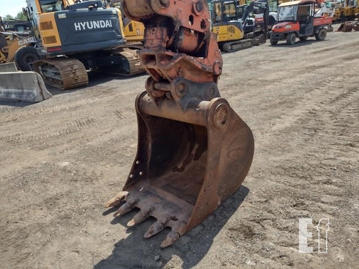 2007-hitachi-zx135us-image-19