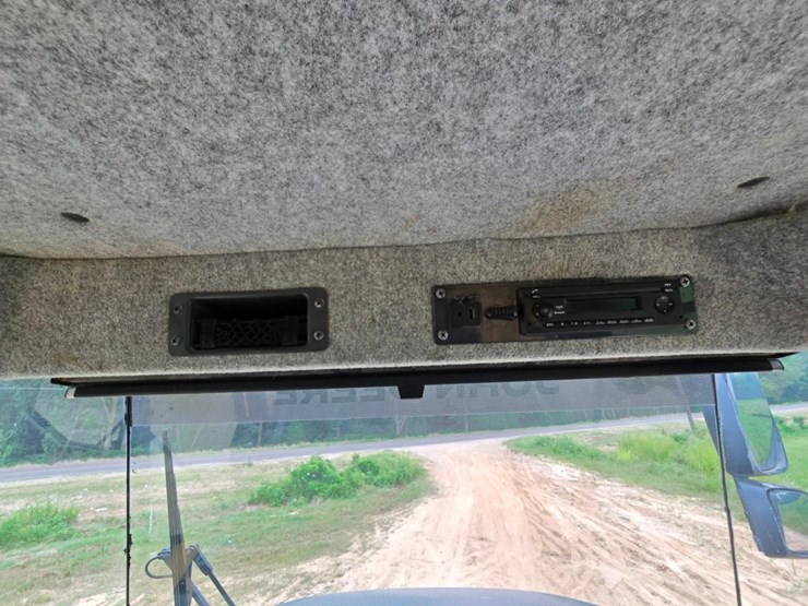 2018-deere-460e-image-48