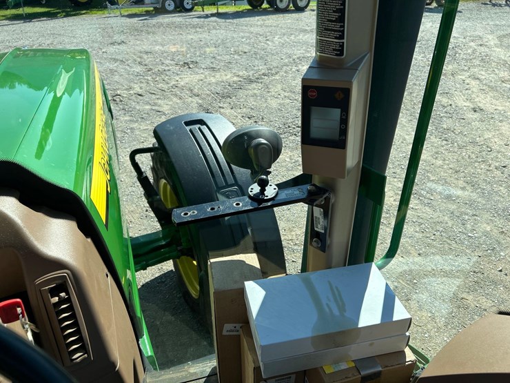 2005-john-deere-8220-image-18