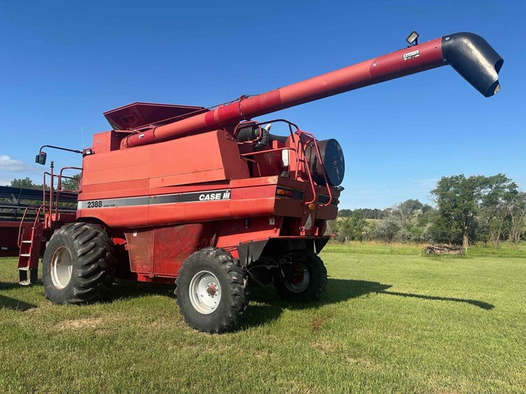 case-ih-2388-image-2