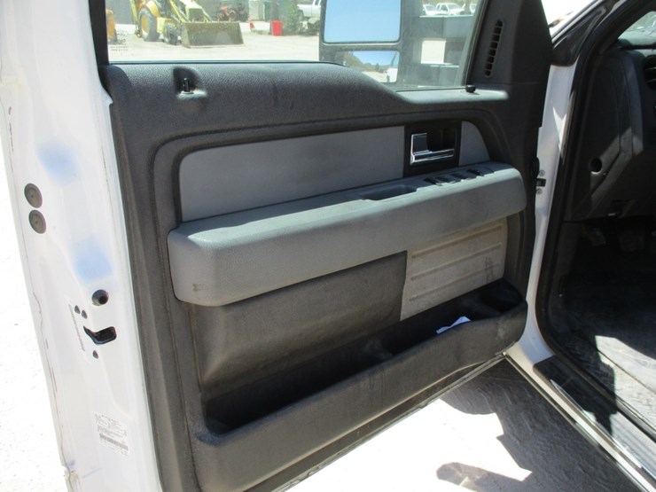 2013-ford-f150-xl-image-14