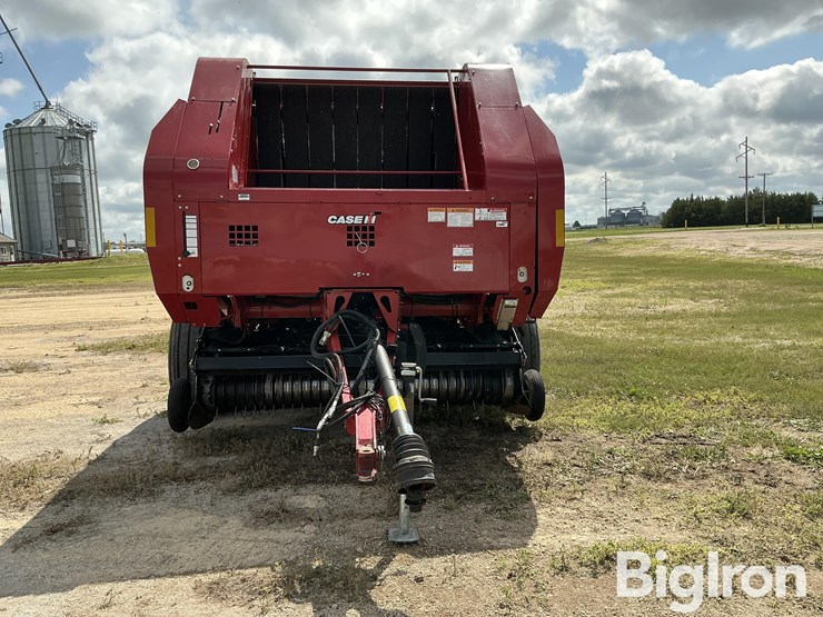 2013-case-ih-rb564-image-2