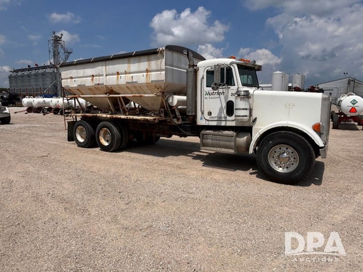 2000-peterbilt-357-image-2