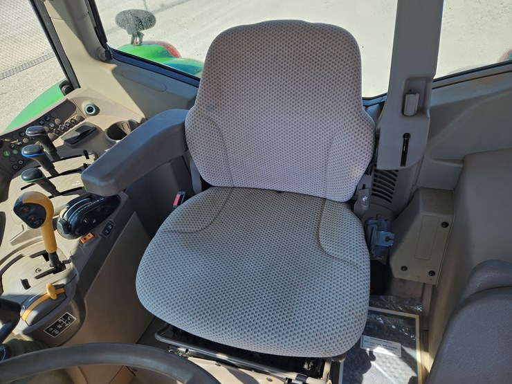 2021-john-deere-6155m-image-19