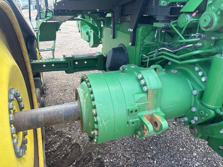 2014-john-deere-8335rt-image-38