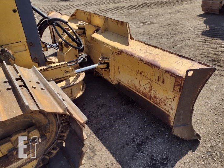 2004-deere-650h-image-16
