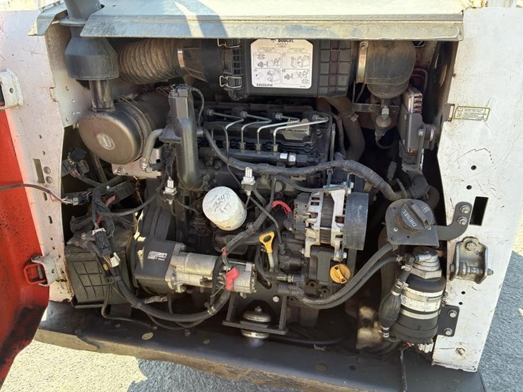 2018-bobcat-s590-image-9